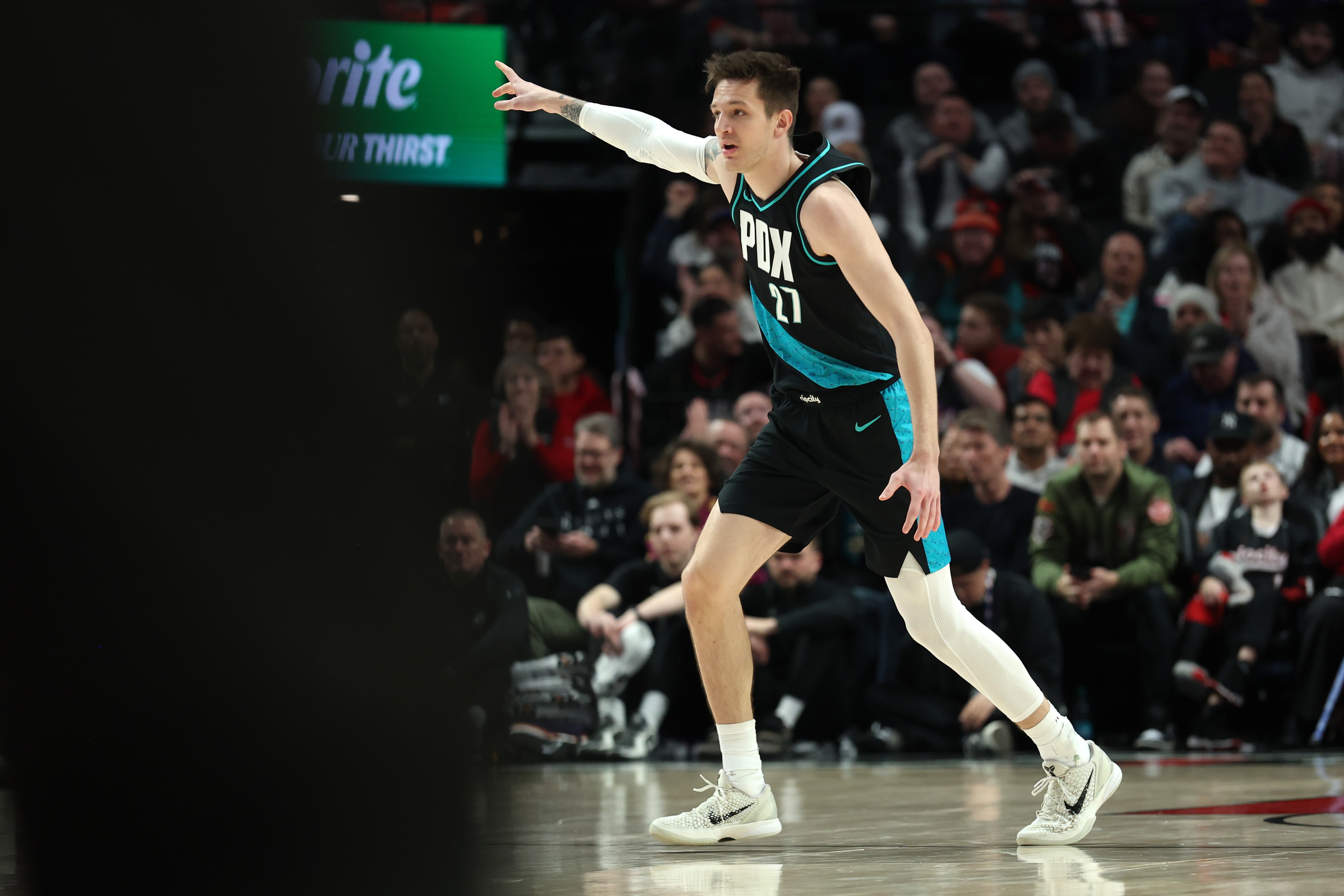 开拓者阵容盘点：缺射手 后卫太多 中锋位置若瀚森顶不上也要解决