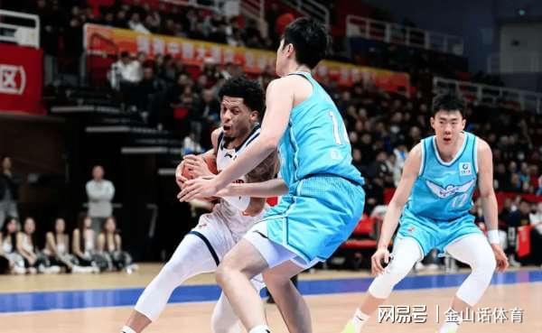球速体育-掀翻联盟第4！2名辽粤弃将成功臣，一个6中5砍2双，一个末节12分