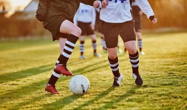 球速体育-王勤伯：不再朦胧的青春