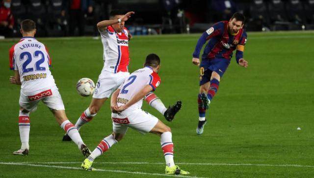 1613453919772068526.jpg 球速体育平台-【前瞻】内马尔爽约欧冠大战 姆巴佩能撼动梅西么?