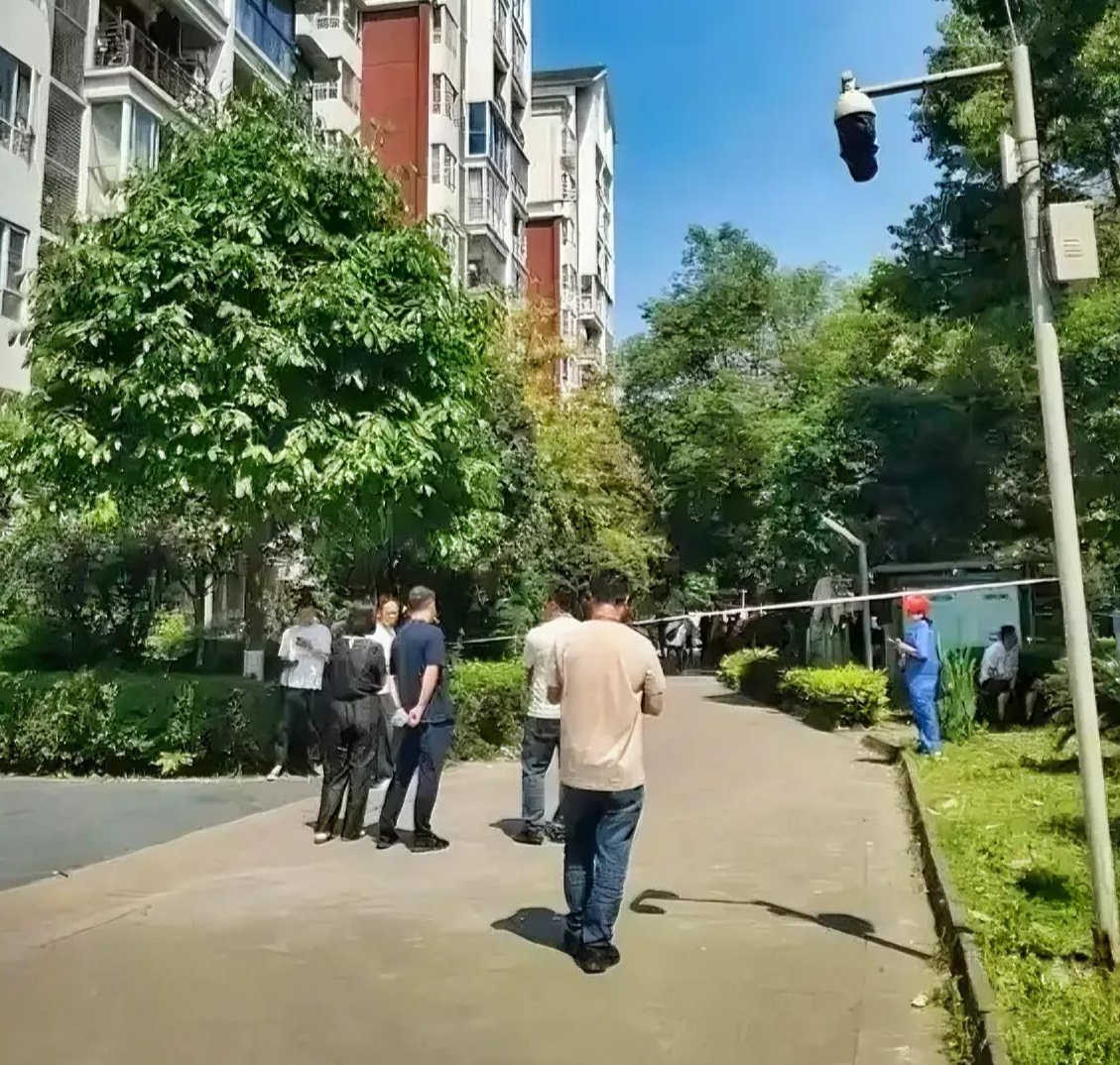 球速体育平台-成都火灾 5 死 2 伤后续：多位知情人曝真相，起火源头终被公开